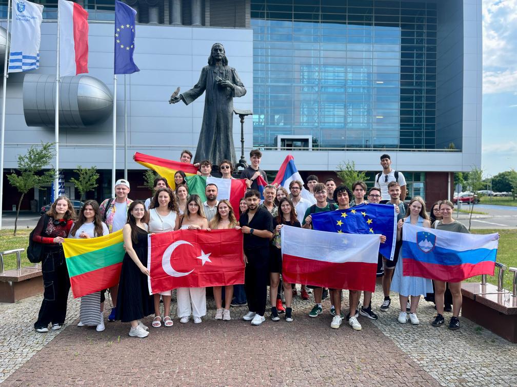 Ko zamudiš let… a dobiš nepozabno Erasmus+ izkušnjo na Poljskem